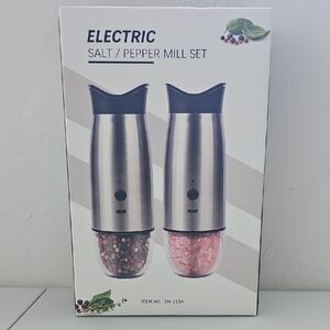 Electric Salt and Pepper Mill Set - Silver and Black Rechargable
